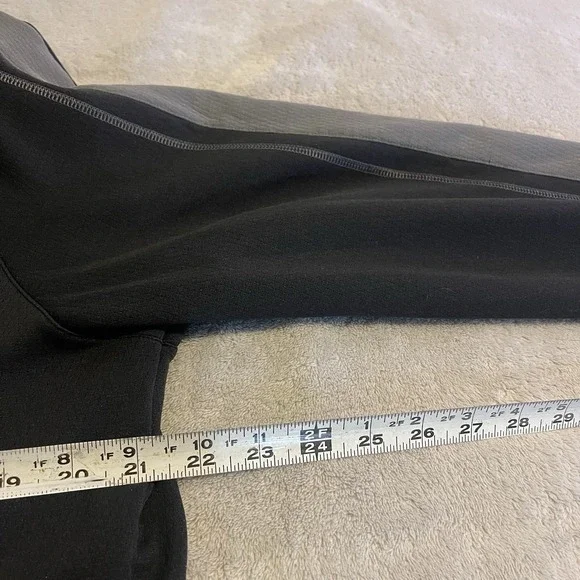 Under Armour Sweater Men XL Black Loose Catalyst All Season Gear 1/4 Zip Workout - Picture 6 of 9